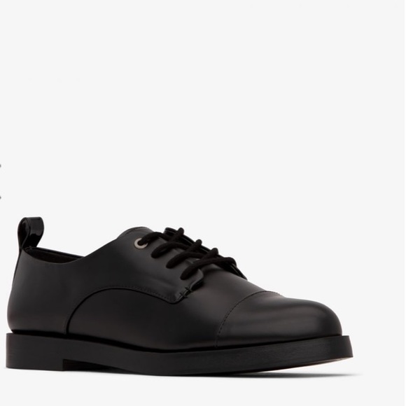 Women’s Dress Shoes - Picture 2 of 4